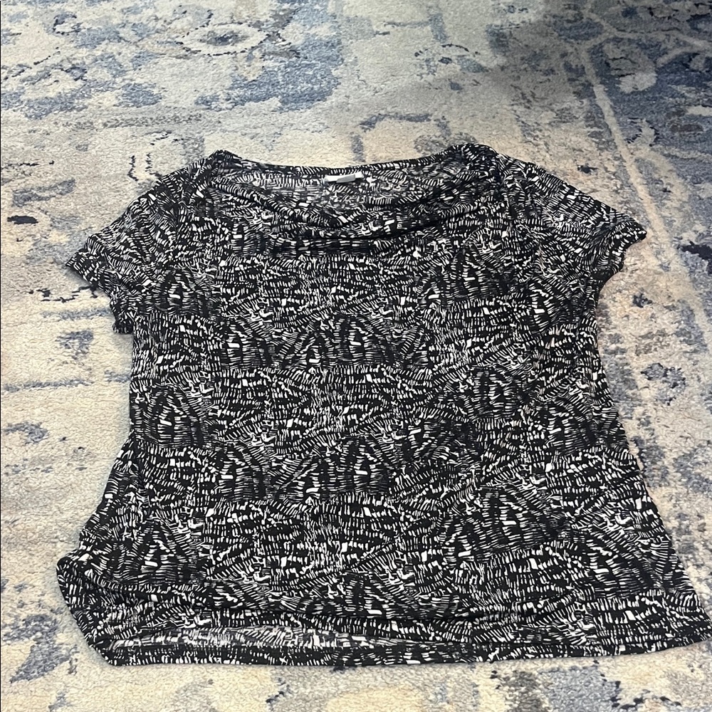 Monochrome Abstract Women's Short Sleeve Top